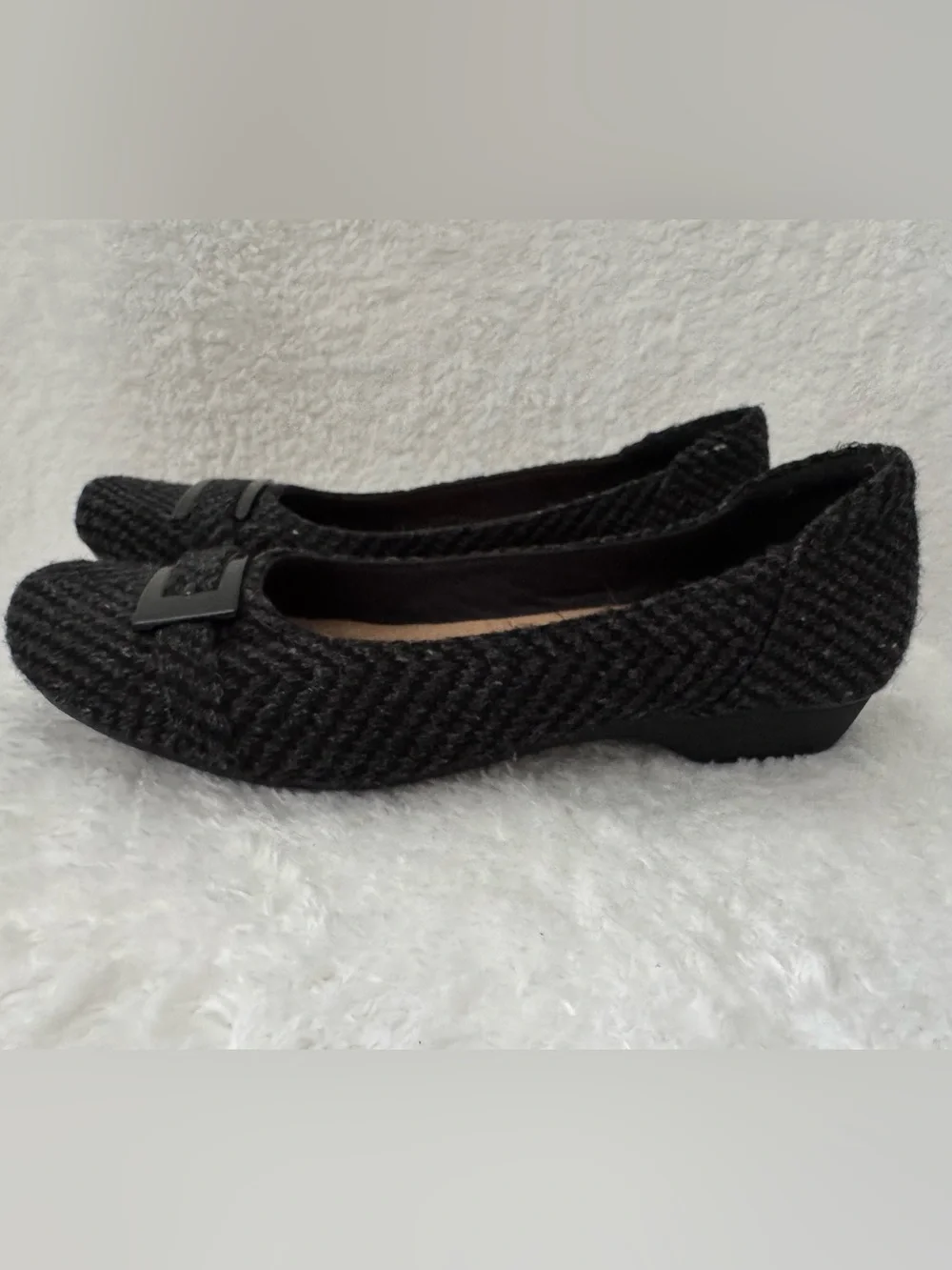 Clarks Cushion Soft black/gray herringbone tweed textile flats size 7.5M womens